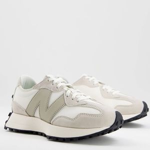 New in box ✨ New Balance 327 sneakers in off-white